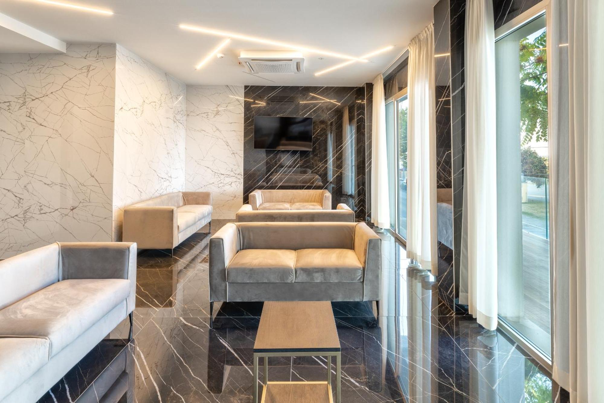 Hotel Mondial Rimini Extérieur photo