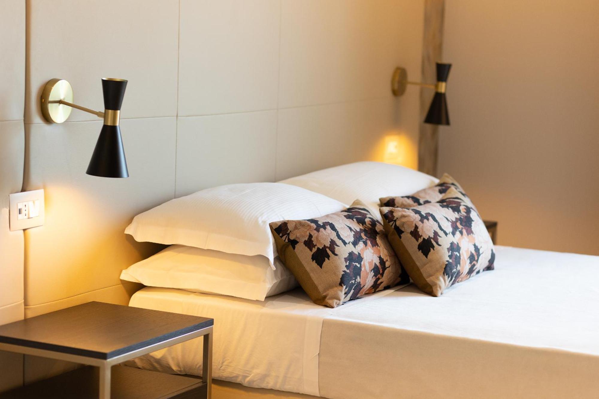Hotel Mondial Rimini Extérieur photo