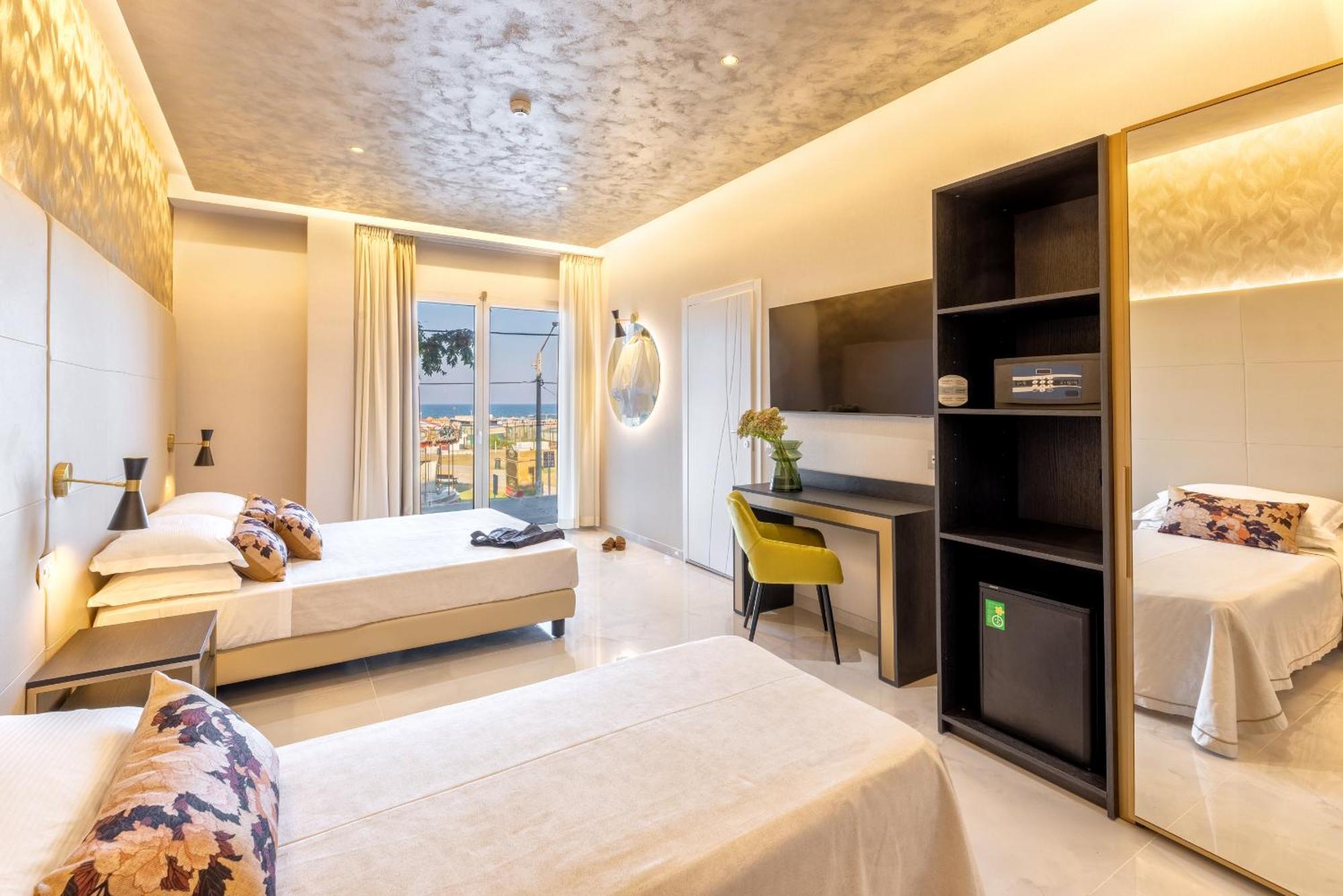 Hotel Mondial Rimini Extérieur photo
