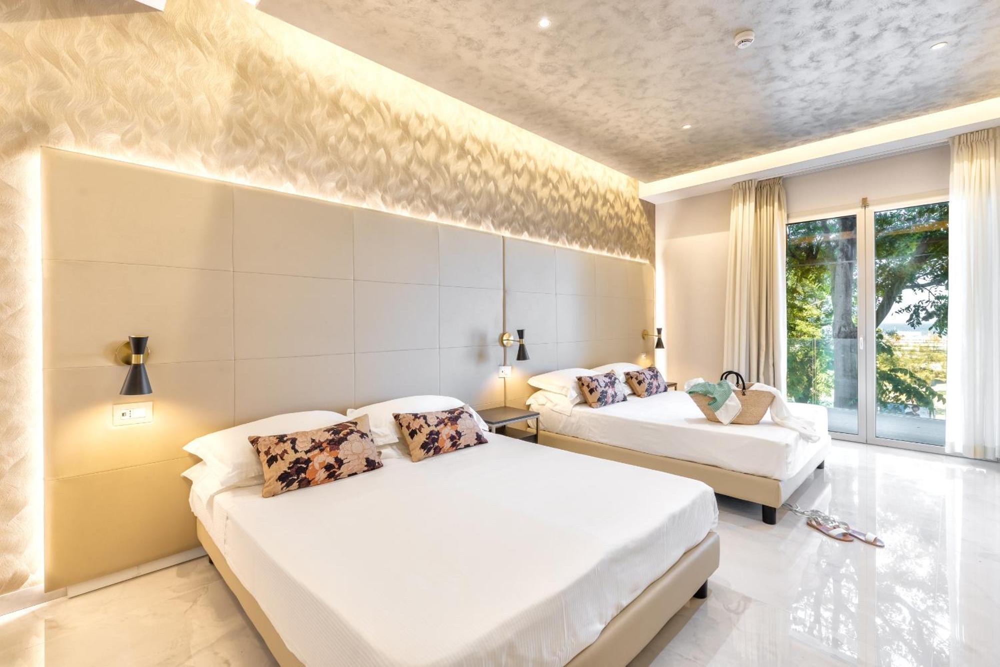Hotel Mondial Rimini Extérieur photo