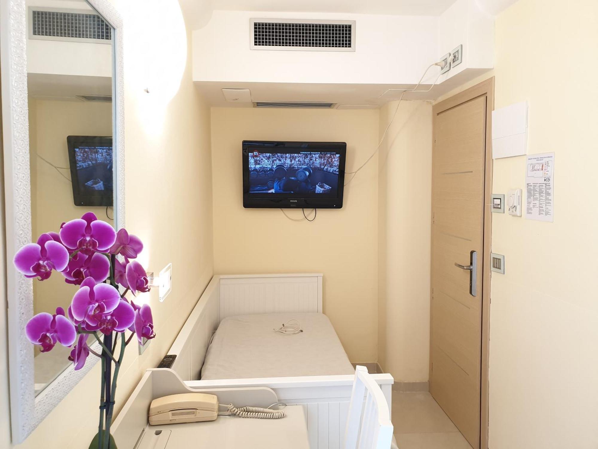 Hotel Mondial Rimini Extérieur photo