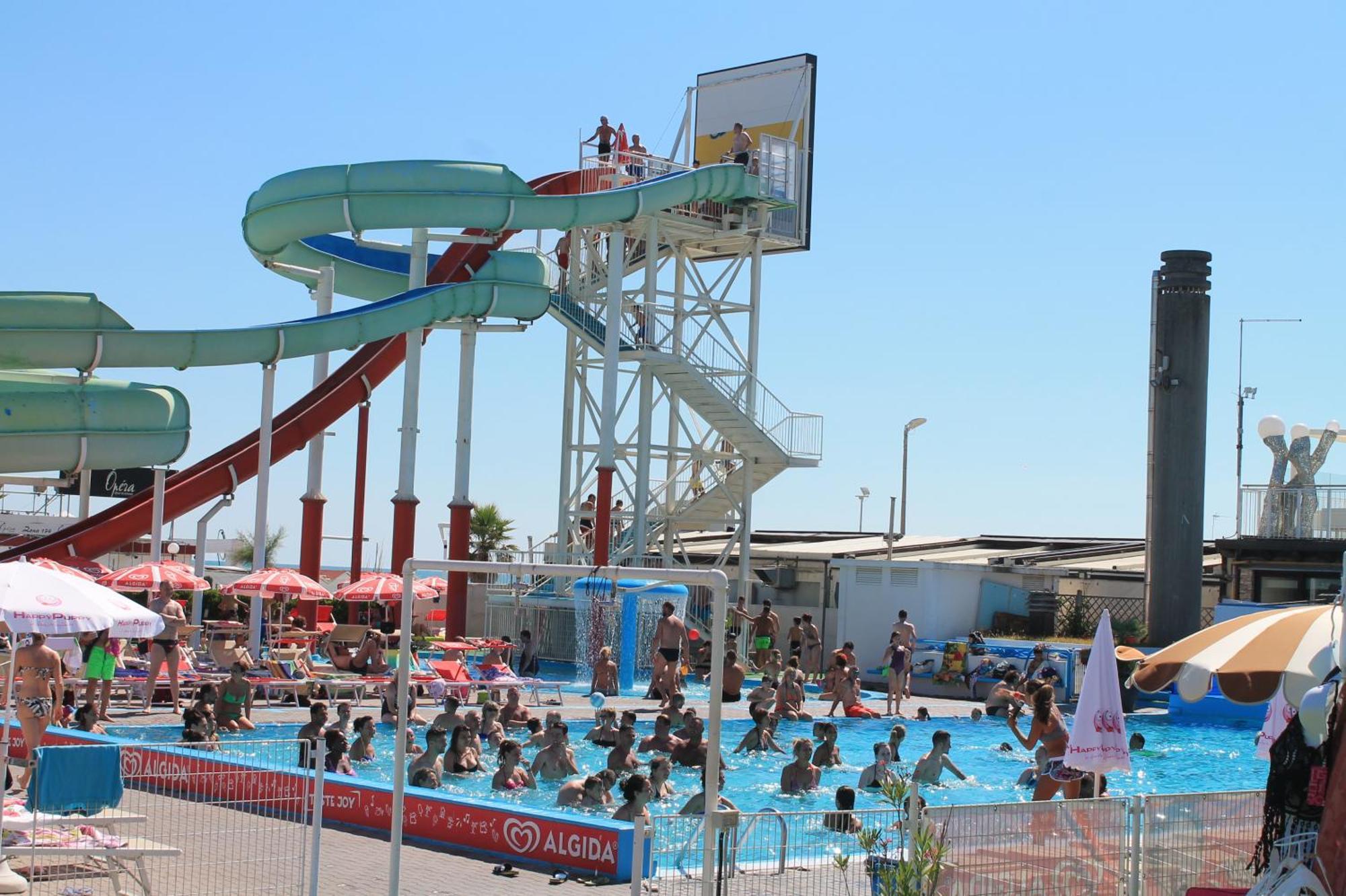 Hotel Mondial Rimini Extérieur photo